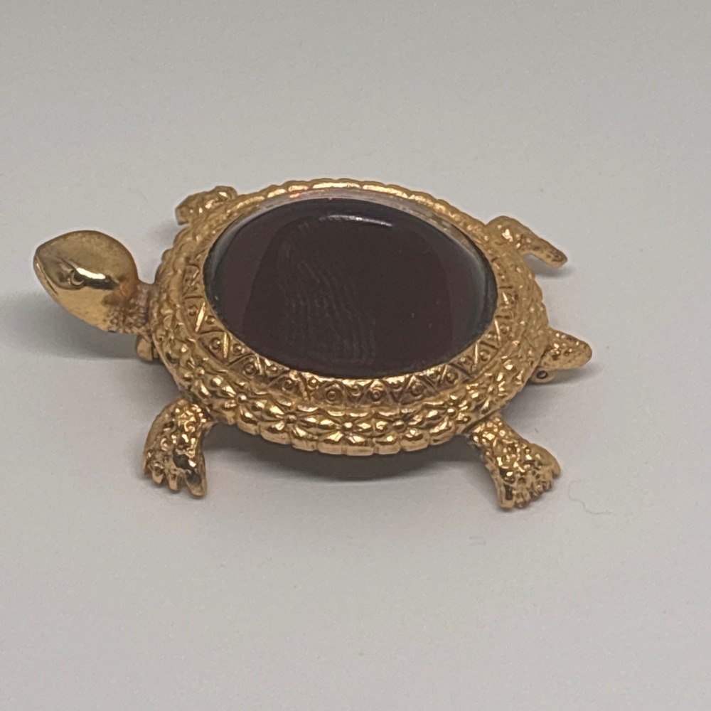 Vintage Gold Tone‎ Turtle Brooch with Dark Cabochon Gemstone
